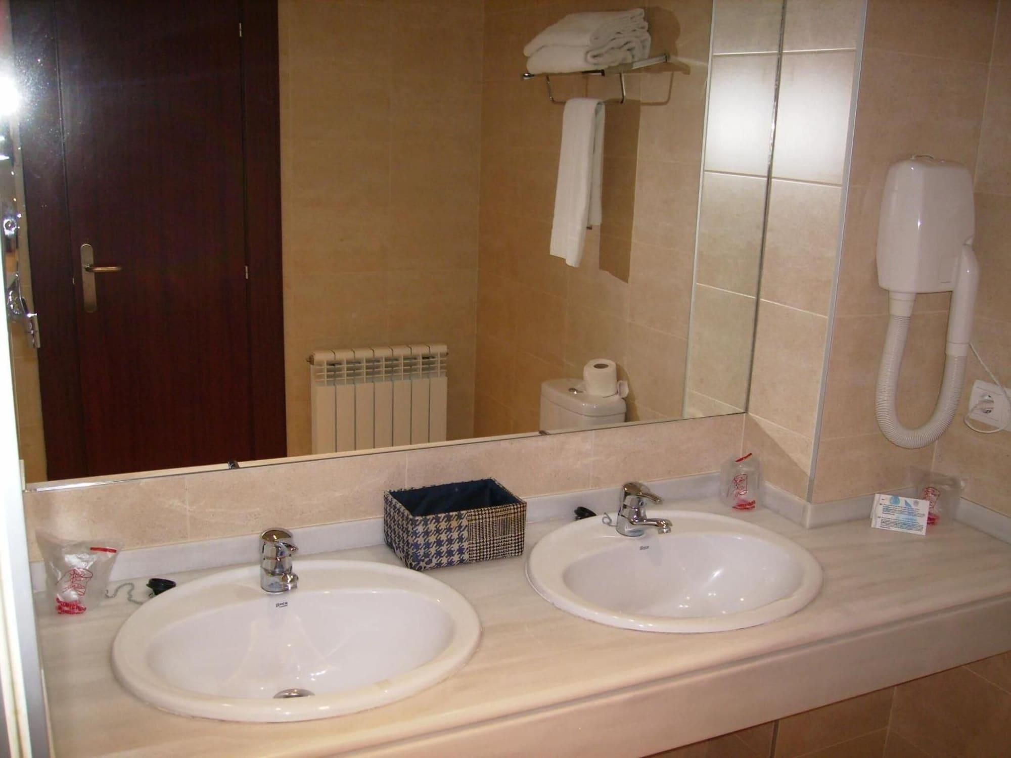 Hotel Roma Valladolid Kültér fotó